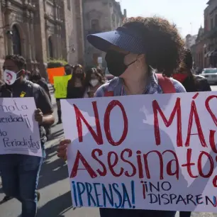 Asesinatos contra periodistas da&ntilde;an los derechos de todos: Alianza de Medios Mx