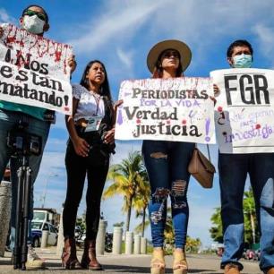 Impunidad en asesinato de periodistas en México alcanza el 95%: prensa española