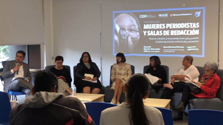 Mujeres periodistas analizan retos por teletrabajo y precarización laboral