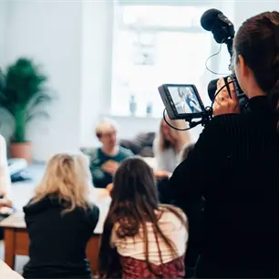 ONU Mujeres alerta sobre violencia contra mujeres periodistas en LATAM y pide protección urgente